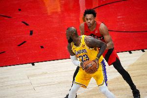 实时雄鹿vs勇士jrs直播_实时雄鹿vs勇士jrs直播在线观看_免费看直播